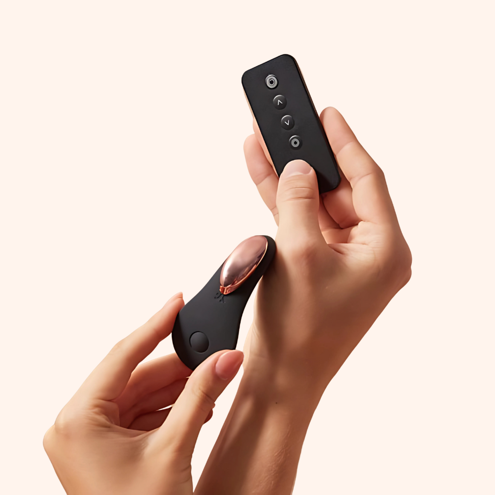 Satisfyer Little Secret Vibromasseur connecté pour culotte